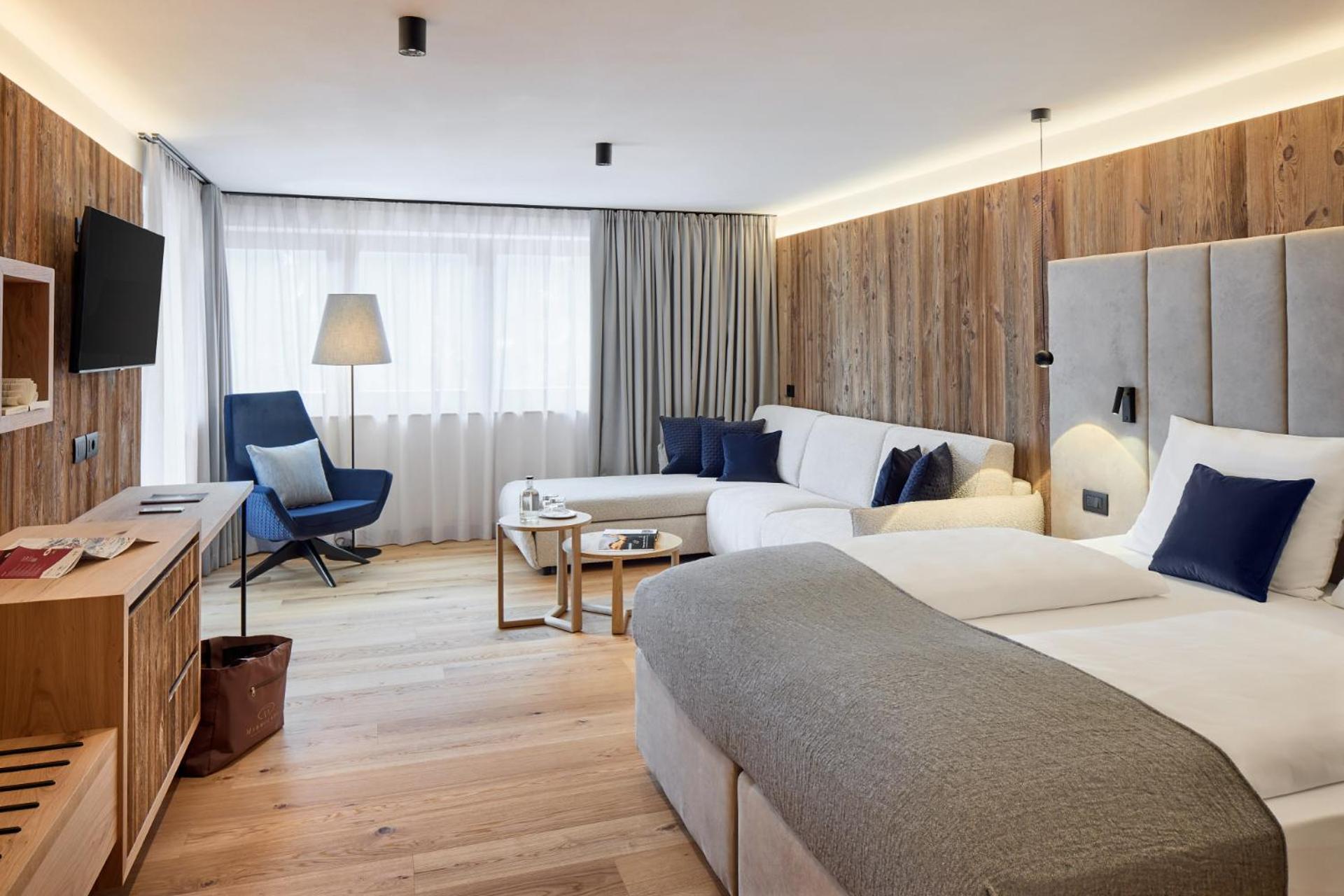 Marmolada Hotel 4*