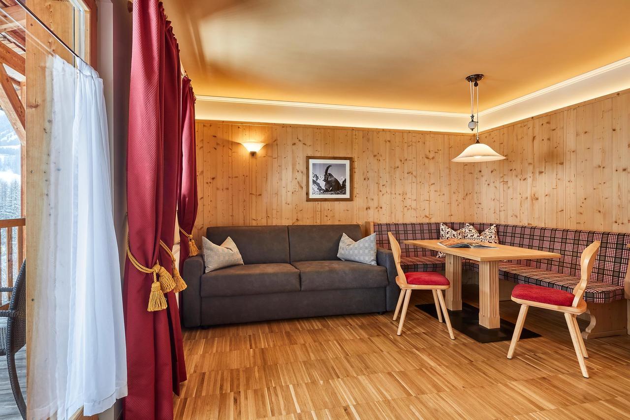 Marmolada Hotel 4*